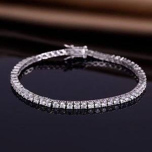 NWOT High shine crystal tennis bracelet.